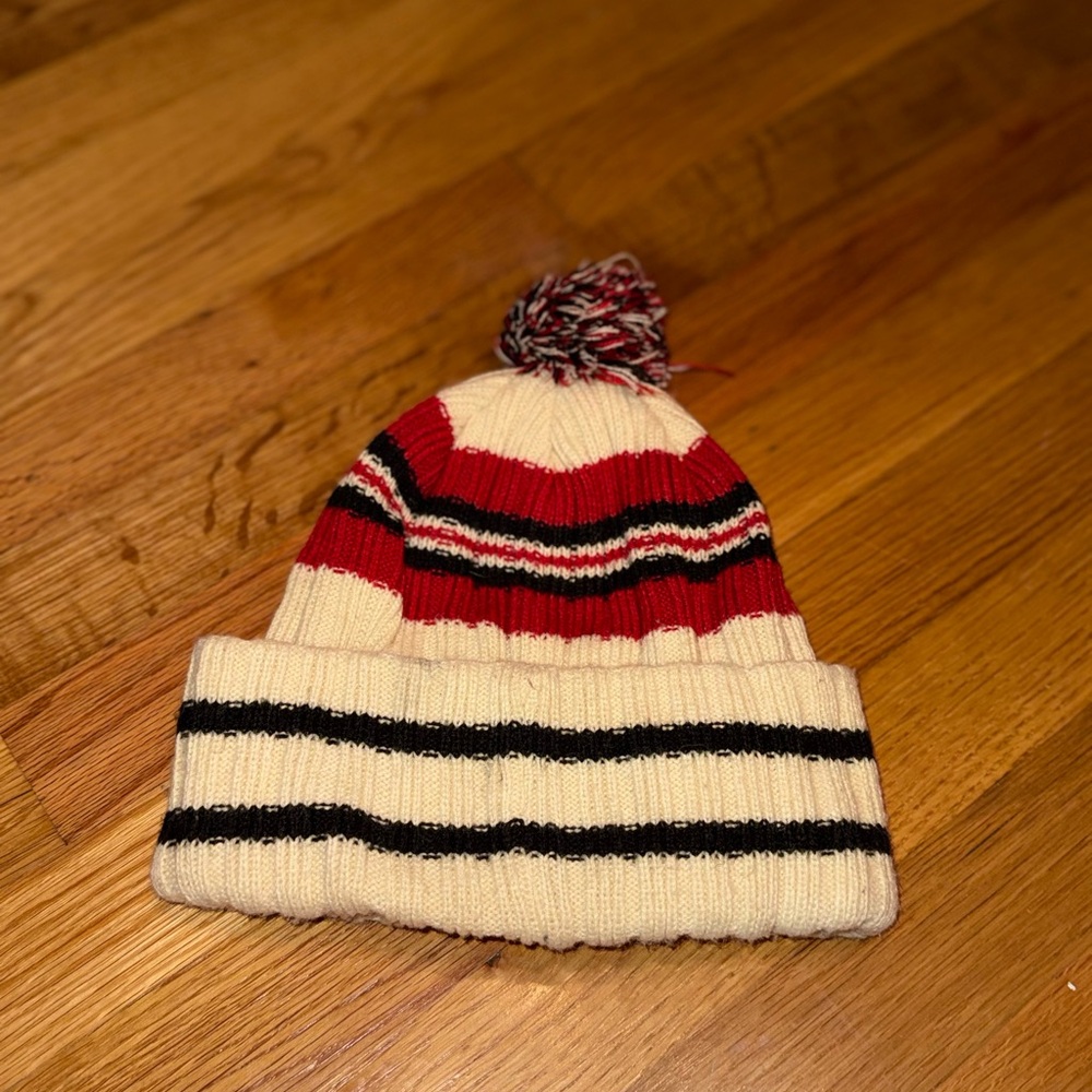 ‘47 Chicago Bulls Berring Cuffed Knit Hat with Pom - Picture 3 of 4
